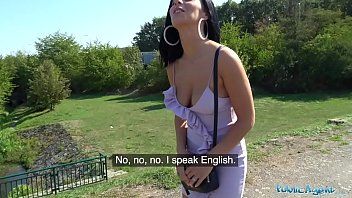 Vidéo avec sous-titres avec une qui dit qu'elle est une femme