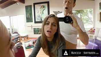 play le lingue porno lo registrano quando la scopa da dietro