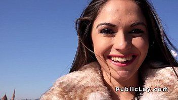 play Film xxx con prostitute russe che fanno sesso per soldi