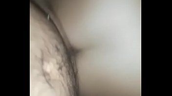 play Amis qui partagent le même pénis pendant les rapports sexuels