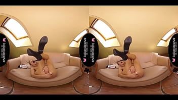 play Les godes sont très souvent utilisés en auto-masturbation sur cette femme