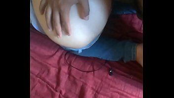 play Sie penetriert einen kurzen Sex mit einem Schiffskapitän, weil sie schon lange keinen Sex mehr hatte