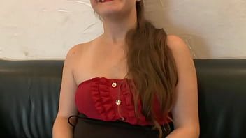 play Puttana dal seno molto grande che ama fare sensuali xxx orali
