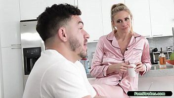 play Sie möchte eine Massage, aber er gibt ihr xxx