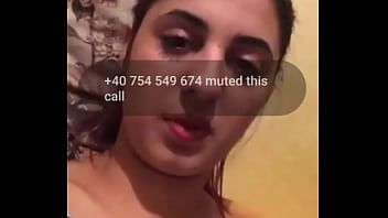 play Porno en Roumanie porno avec deux adolescentes et un homme qui les pénètre