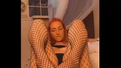 play Fishnet Tease: Gevuld met verlangen en een nat poesje