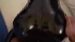 play MILF slăbănog Kate devine POV în doggystyle pe costumul ei din latex
