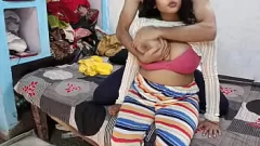 play Vies pratende Desi Bhabhi krijgt haar grote natuurlijke tieten geneukt - Soniya & Rahul
