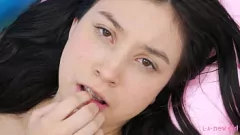 play La bruna adolescente calda piaceri: la masturbazione da solista erotica in 4K